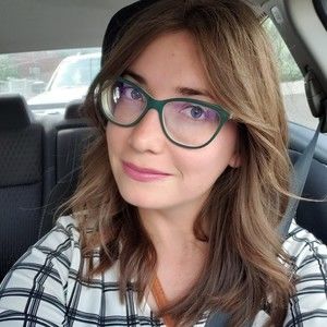 Meet your Posher, Casey